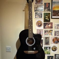 Lindo Full Size Acoustic Guitar
