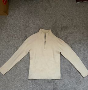 Quarter zip fitted off-white sweater
