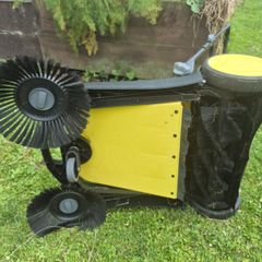 Yard sweeper