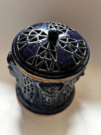 Rare Michael Kennedy Studio Pottery River of Ireland For-Faced Lidded Jar