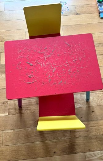 Kids Table & Chairs