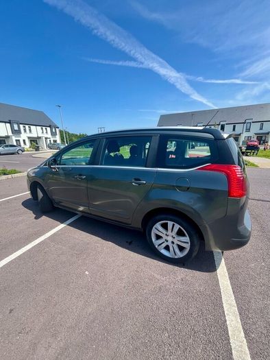 2015 Peugeot 5008