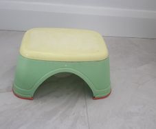Kids bathroom foot stool