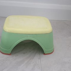 Kids bathroom foot stool