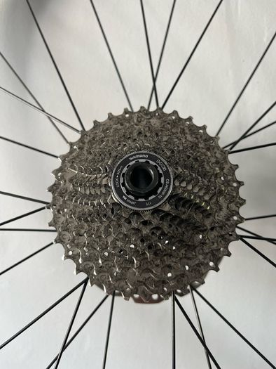 28" Road Bike wheel set (Shimano / Continental)
