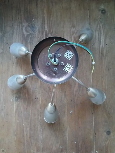 5-bulb light fitting