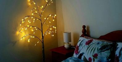 6ft LED Decorative Tree Lamp - Working - Minor Repair