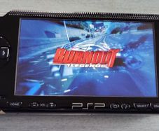 Psp 1000 Modded 64gb 40 psp original charger Excellent condition