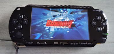 Psp 1000 Modded 64gb 40 psp original charger Excellent condition