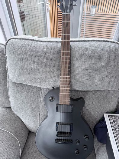 Electric guitar