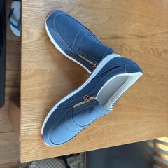 Navy Trainers