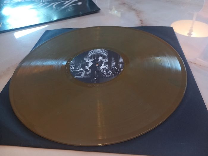 Bono and The Busk vinyl, good condition, D18