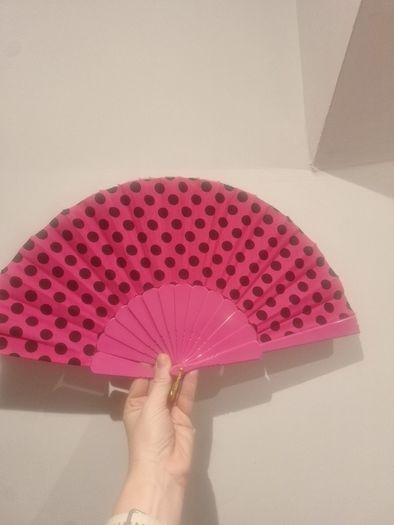 Girls brand new pink Spanish dancer Halloween costume & matching fan - Age 4