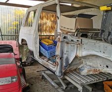 Mitsubishi pajero mk1