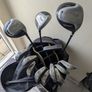 Set of adult golf clubs Image 3