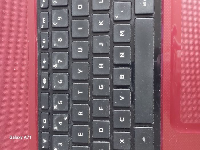 HP Pavillion, Red, AMD A4-5000 APU wiyj Radeo HD Graphics, 1.5GHz,  4GB Ram, 700GB HDD, Windows 10, Microsoft Edge, Chrome