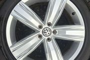 19" Genuine Vw Tiguan Alloys with tyres