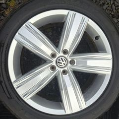 19" Genuine Vw Tiguan Alloys with tyres