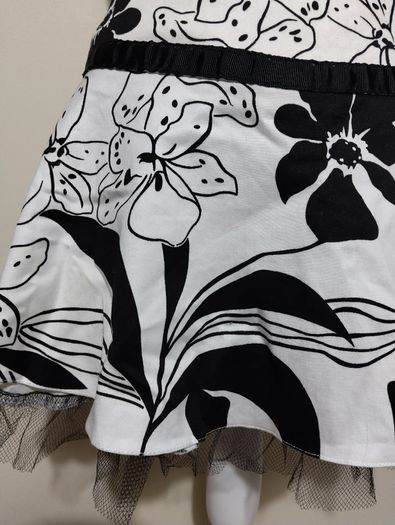 fabulous Ax Paris Black & White Skirt