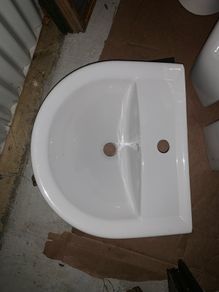 Bathroom sinks x 2