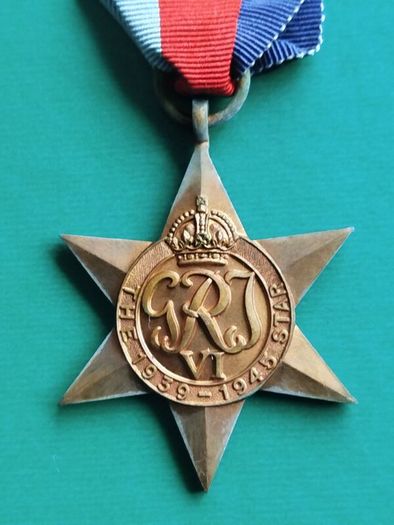 WWII 1939-1945 Star Medal - Original Ribbon - Great Condition