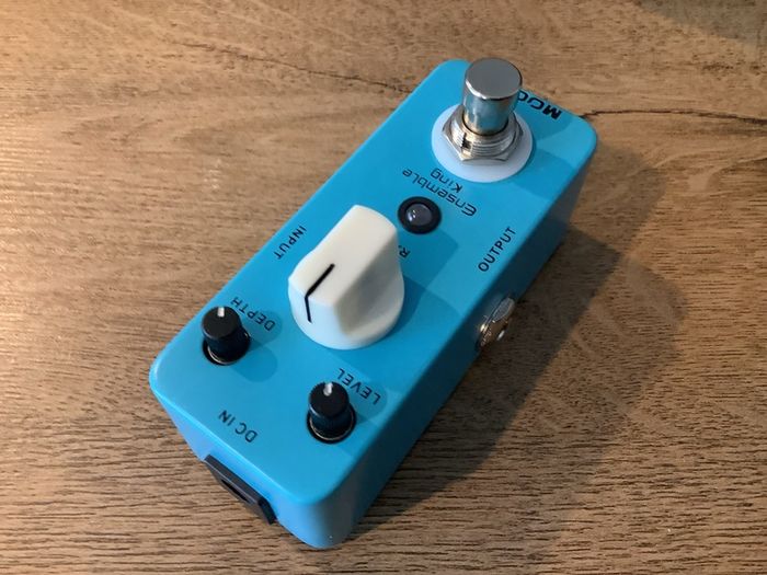 Moore Ensemble King analog chorus effects pedal