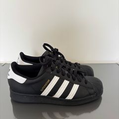 Adidas Originals Superstars black and white