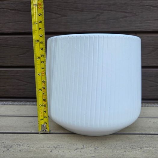 Brand new White Ribbed Ceramic Plant pot Dia 16cm H16cm