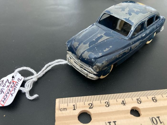 Dinky 24x. Made in France. Ford Vedette.