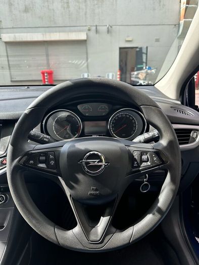 2016 Opel Astra  High Spec  103,000 KM