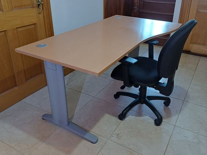 Maple Wood Office Desks