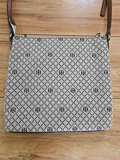 Tommy Hilfiger Crossbody Messenger Bag