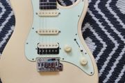 Larry Carlton Sire s3 V1