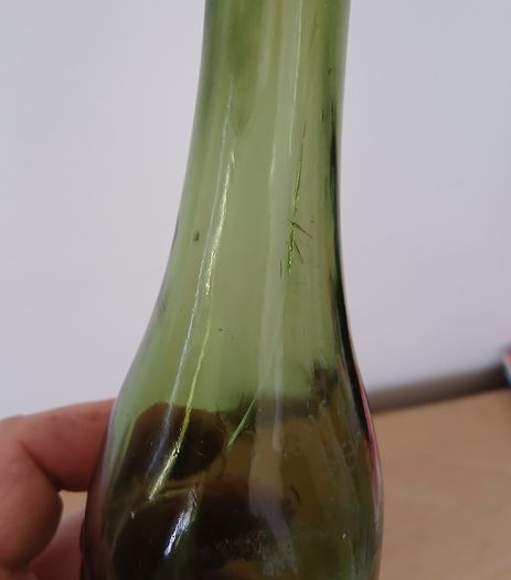 Hassett Ennis bottle (cracked)