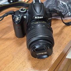 Nikon D5000
