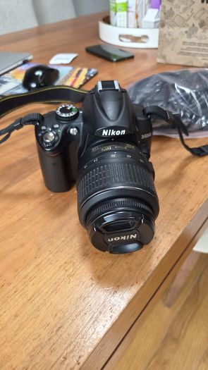 Nikon D5000