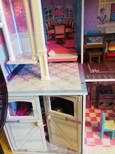 Doll House