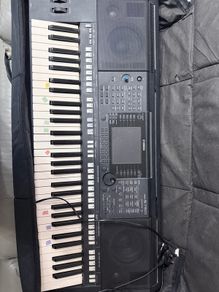 Yamaha PSR S750