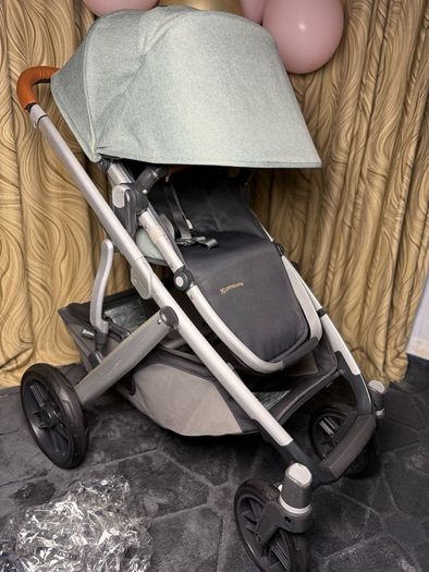 Full travel System Uppababy Vista V2 with car seat and isofix