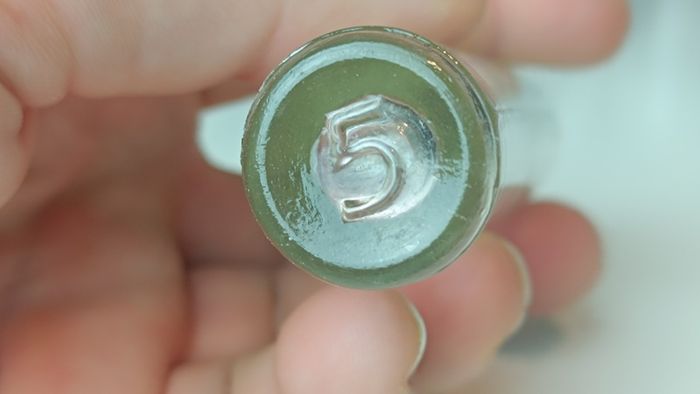 494 - Set of 6 Vintage Clear Glass Screw Cork Top Collectible Decorative Bottles and Jars