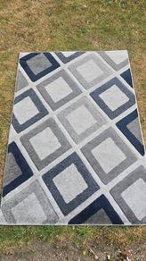Rug Free to take away.