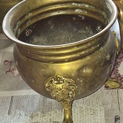 Beautiful Old Brass Footed Cauldron Planter Lion Head & Claw Feet Jardiniere Postage Available or Collection