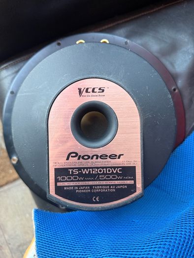 Pioneer 12 Subwoofers + Lanzar Vibe 1200W Amp