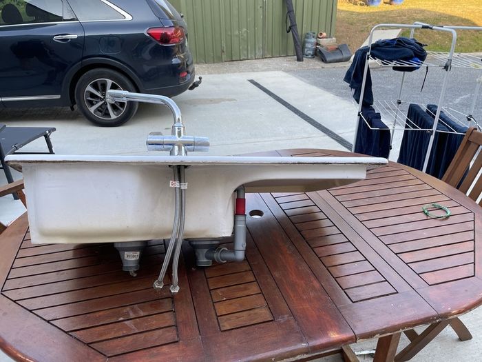 Belfast kitchen sink