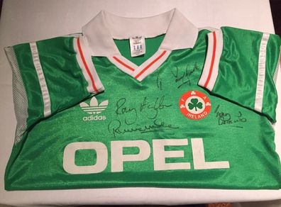Signed Rep of Ireland 1988 Jersey