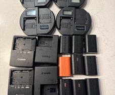 Canon camera battery and Sony np-f fast usb c chargers