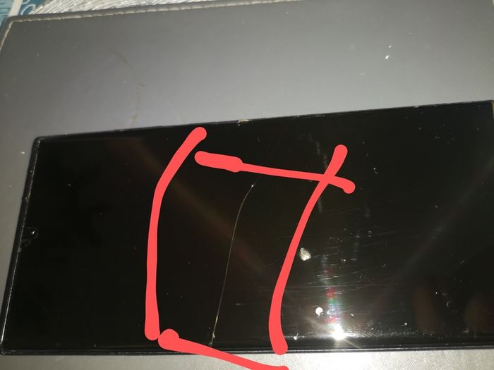 Samsung s22 ultra 256 gb good condition, but screen broken! See pics!