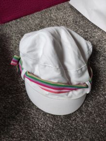 Hat never worn size uni