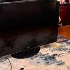 42" LG TV with stand Sell/Swap/Trade