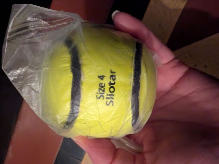 7 Greenfield sliotars size 4